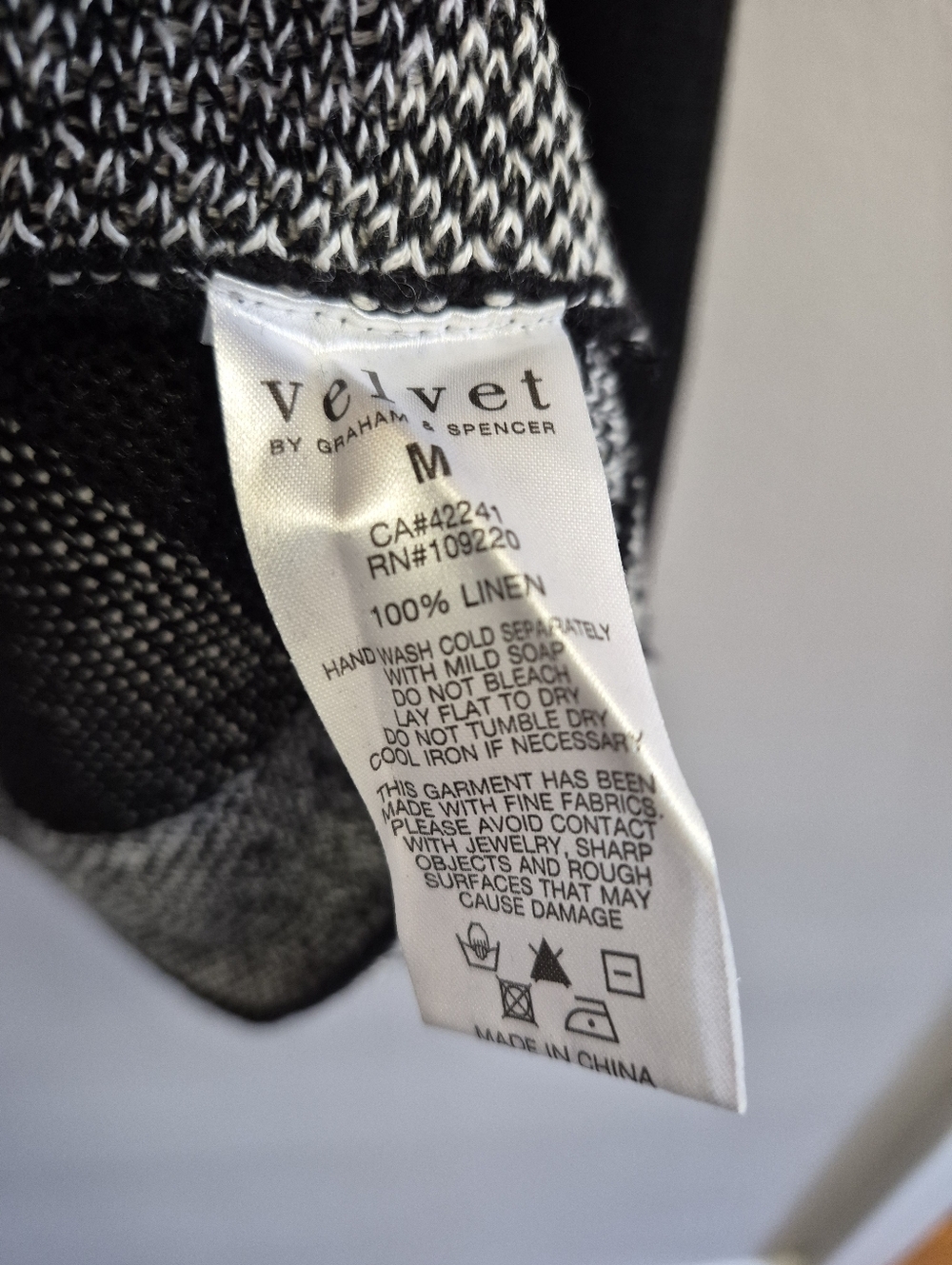 Velvet by Graham & Spencer Evereve Black and White Linen Knit Sweater Medium - Picture 4 of 7